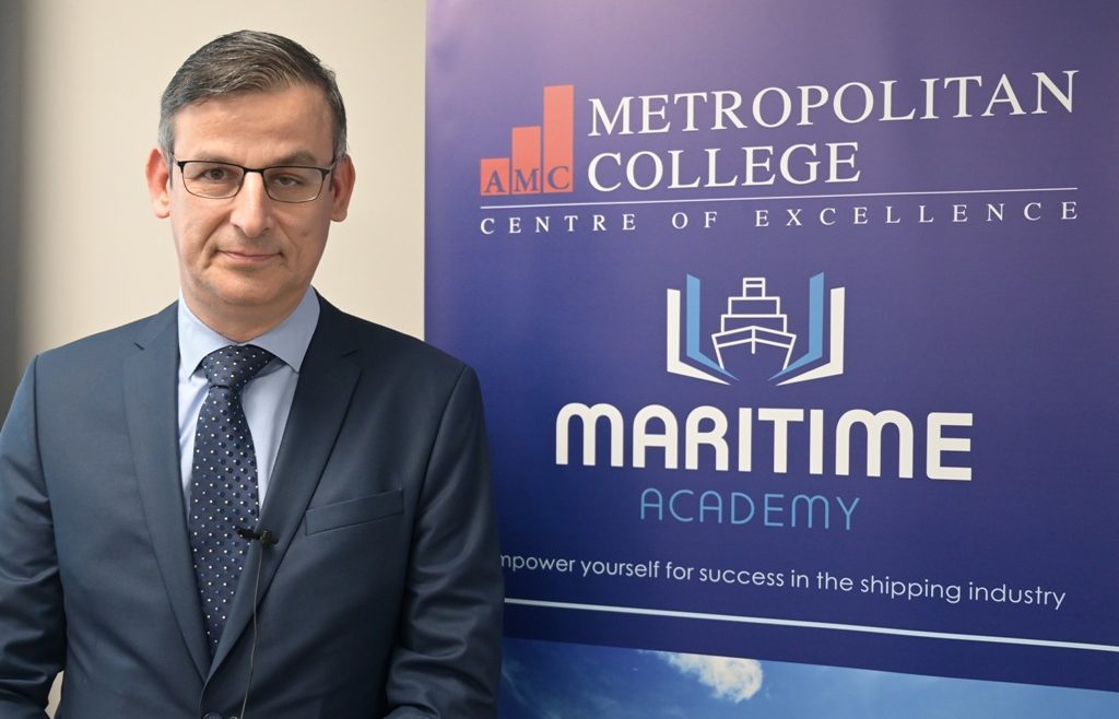 Ναυτική ακαδημία mitropolitiko.edu.gr